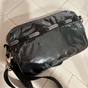 ✨Lesportsac Crossbody Pearlescent Opal Mini Bag✨